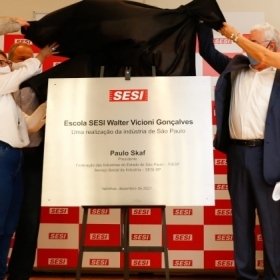 Professor Walter Vicioni Gonçalves é o patrono da escola SESI de Valinhos. CIESP CAMPINAS marca presença.