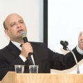 Palestra: Olhando alm da crise: O que esperar do cenrio econmico