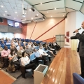 Palestra: Olhando alm da crise: O que esperar do cenrio econmico